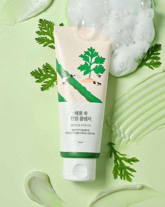 ROUND LAB Mugwort Calming Cleanser from ROUND LAB