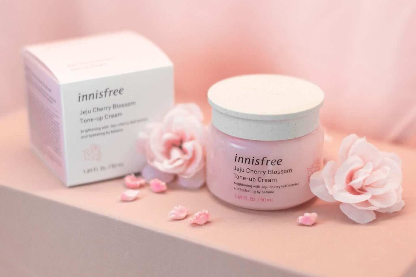 INNISFREE Jeju Cherry Blossom Tone-Up Cream